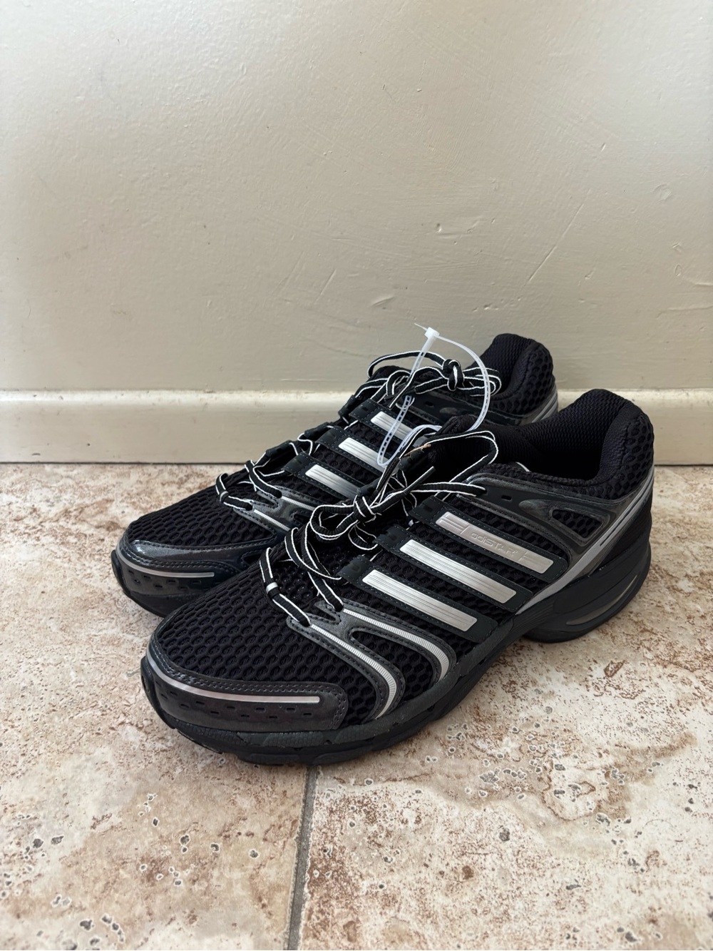 adidas Adistar Control 5 Mens Sz 13 Core Black Cloud White Carbon KI6150